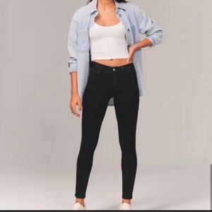 Abercrombie and Fitch Mid Rise Super Skinny Jeans size 27